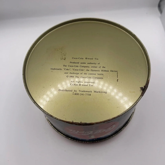 Vintage Coca Cola Tin - Picture 2 of 4